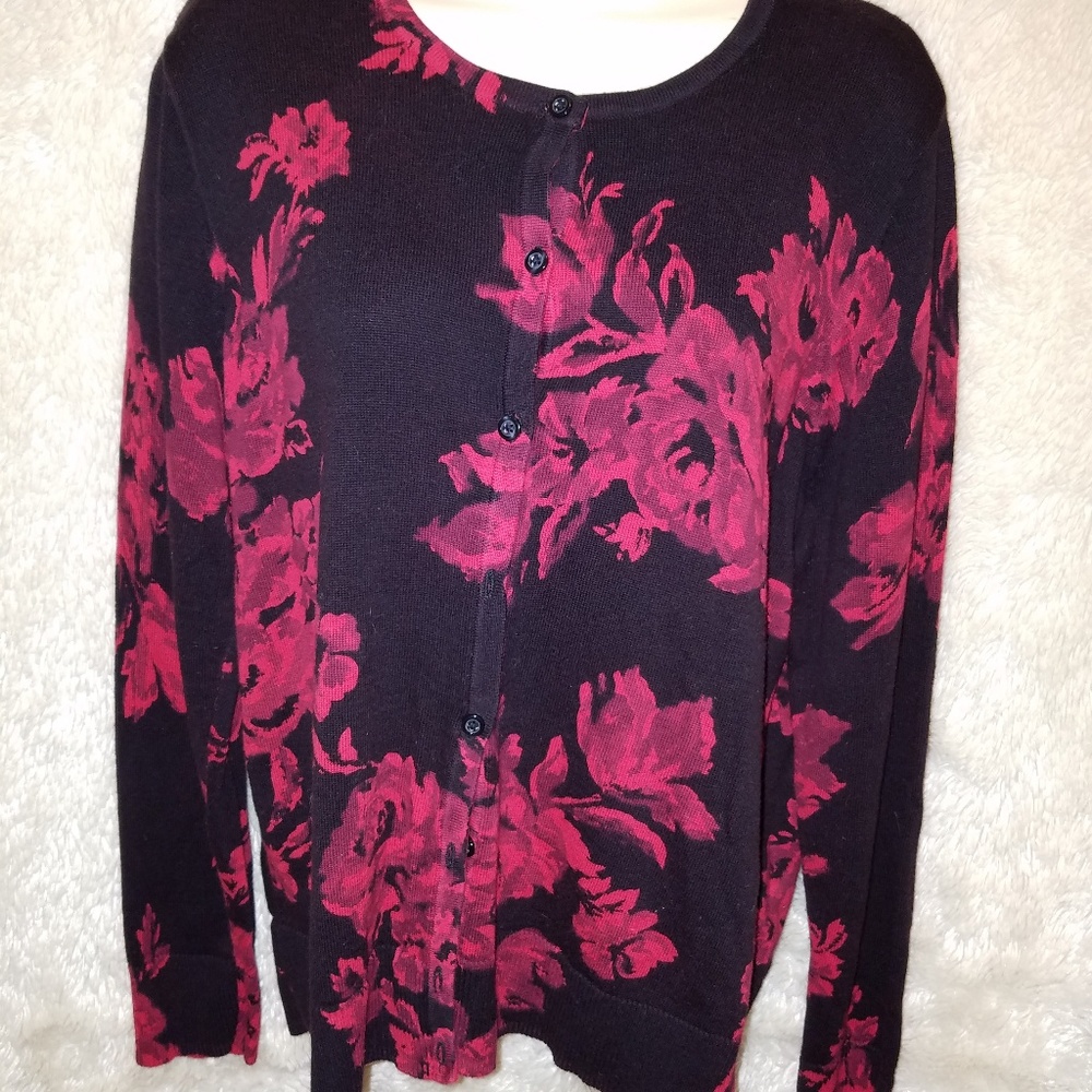 Croft&Barrow button front sweater